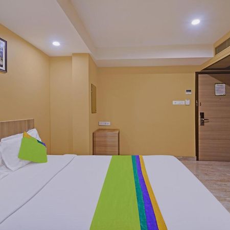 Treebo Fourth Avenue Hotel Csennai Kültér fotó