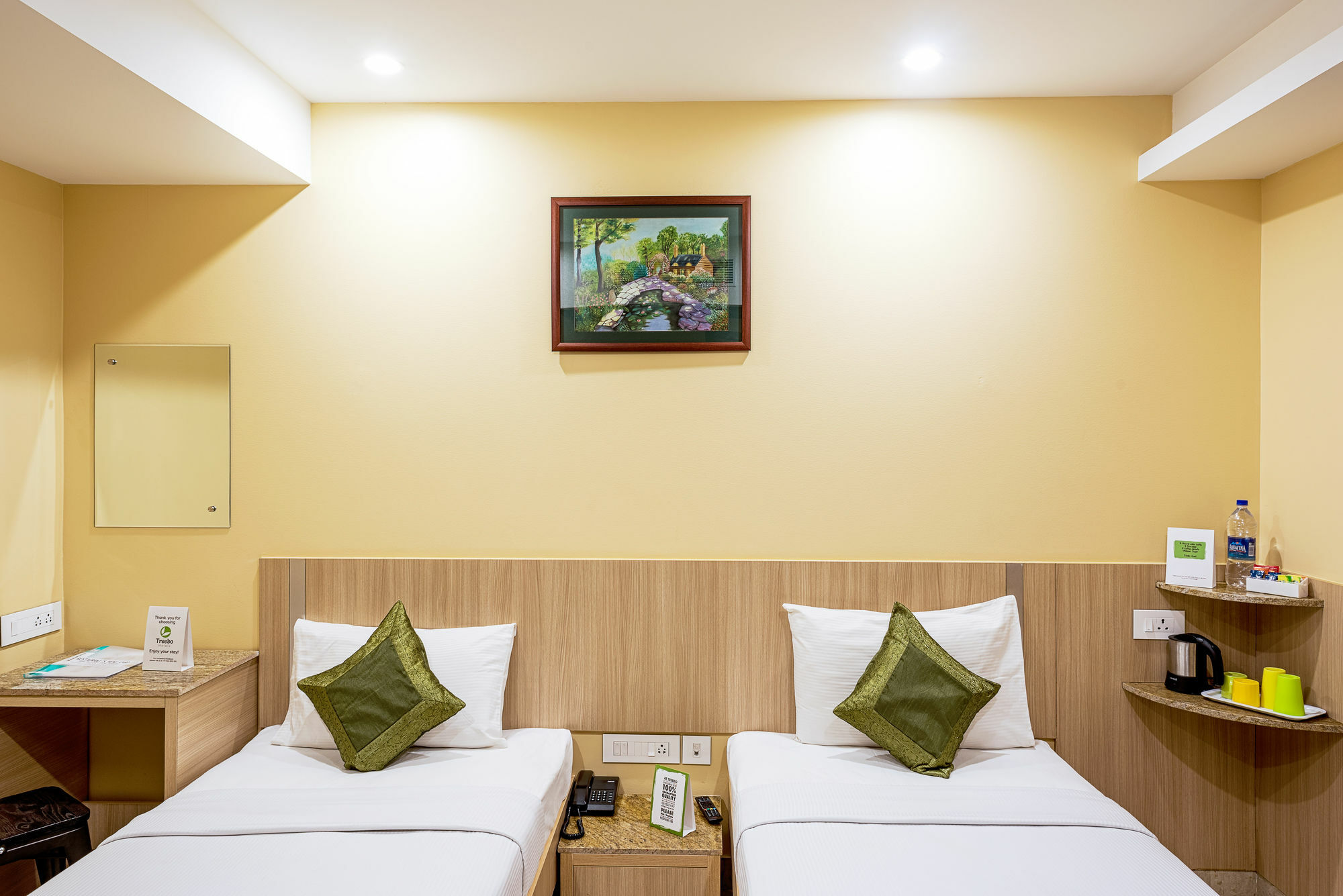 Treebo Fourth Avenue Hotel Csennai Kültér fotó