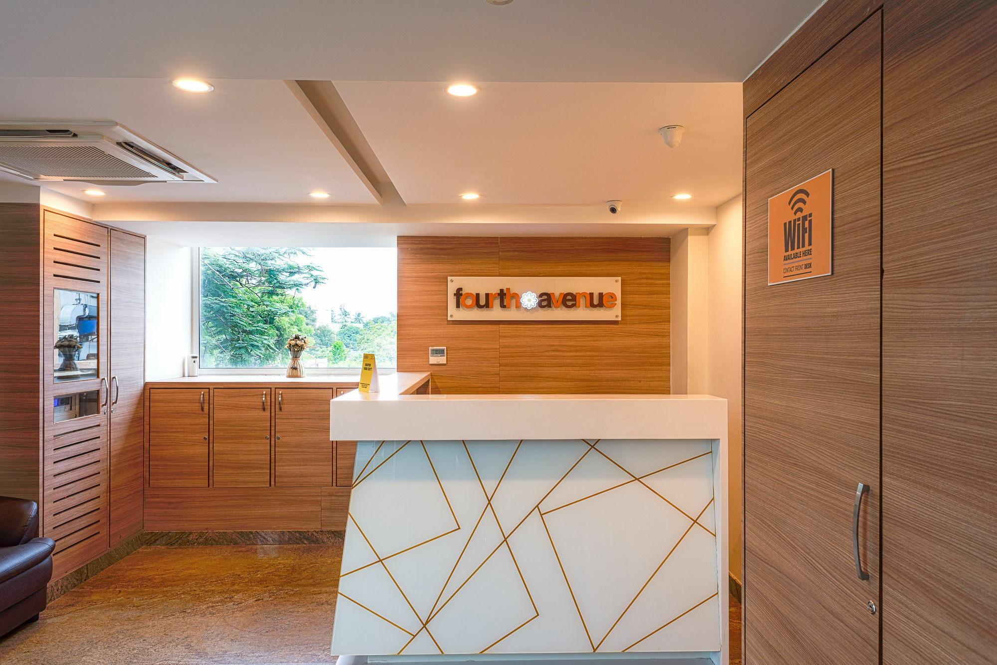 Treebo Fourth Avenue Hotel Csennai Kültér fotó