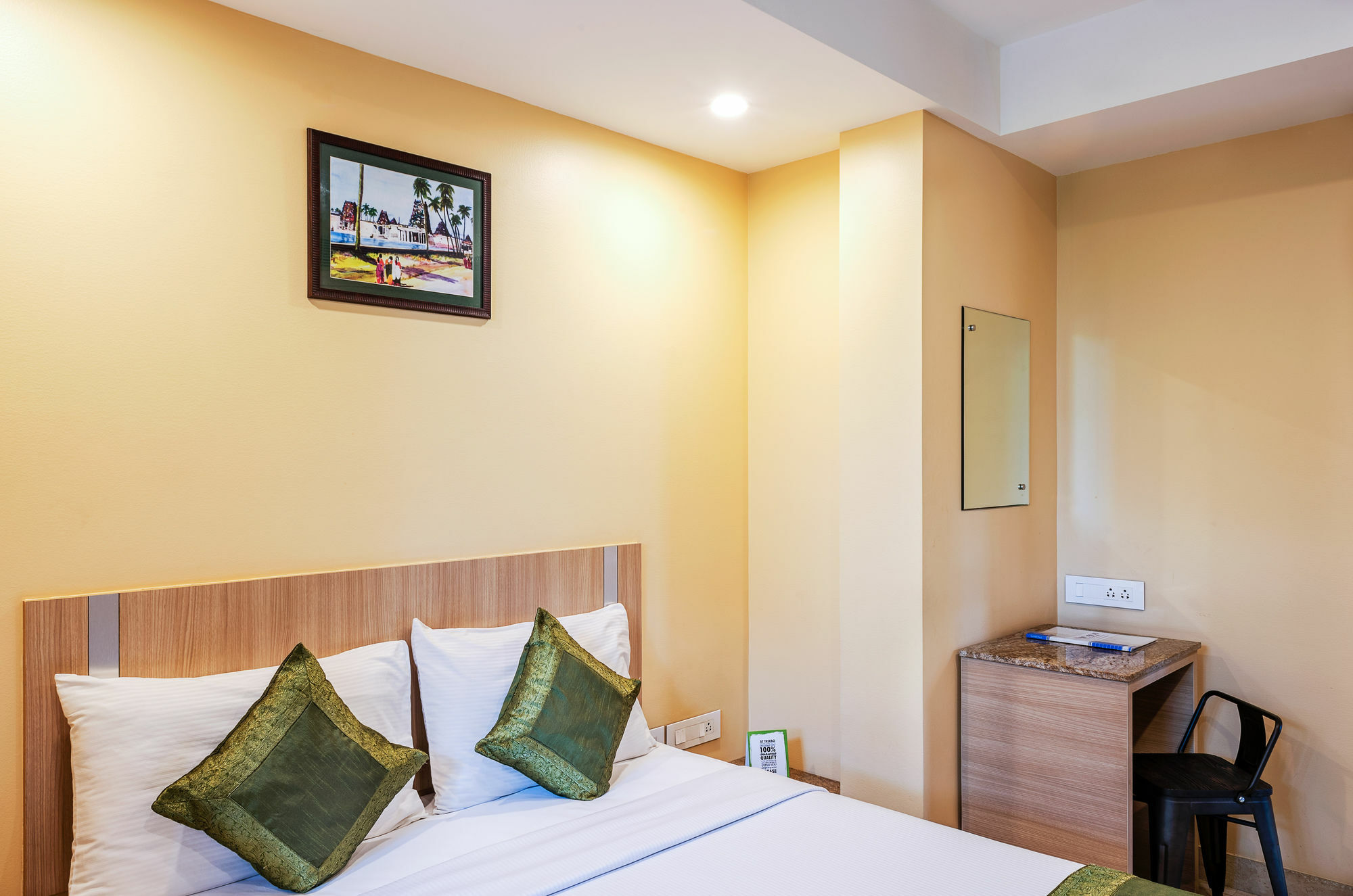 Treebo Fourth Avenue Hotel Csennai Kültér fotó