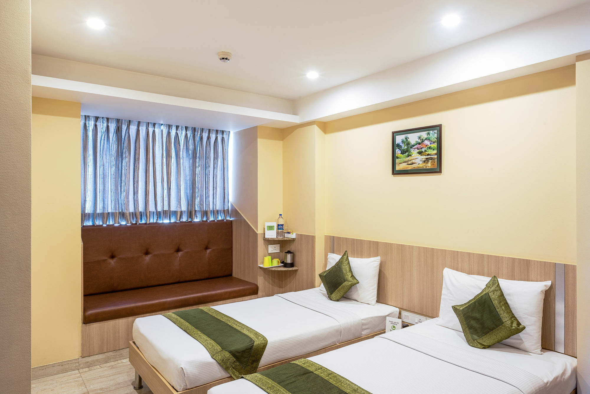 Treebo Fourth Avenue Hotel Csennai Kültér fotó
